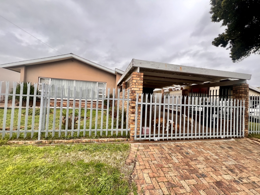 4 Bedroom Property for Sale in Townsend Estate Western Cape